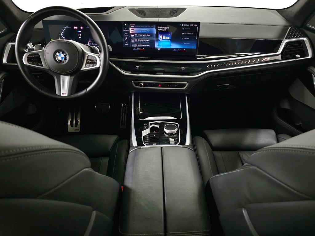 Used 2023 BMW X7 xDrive40i w/ M Sport Package AWD/4WD image 14