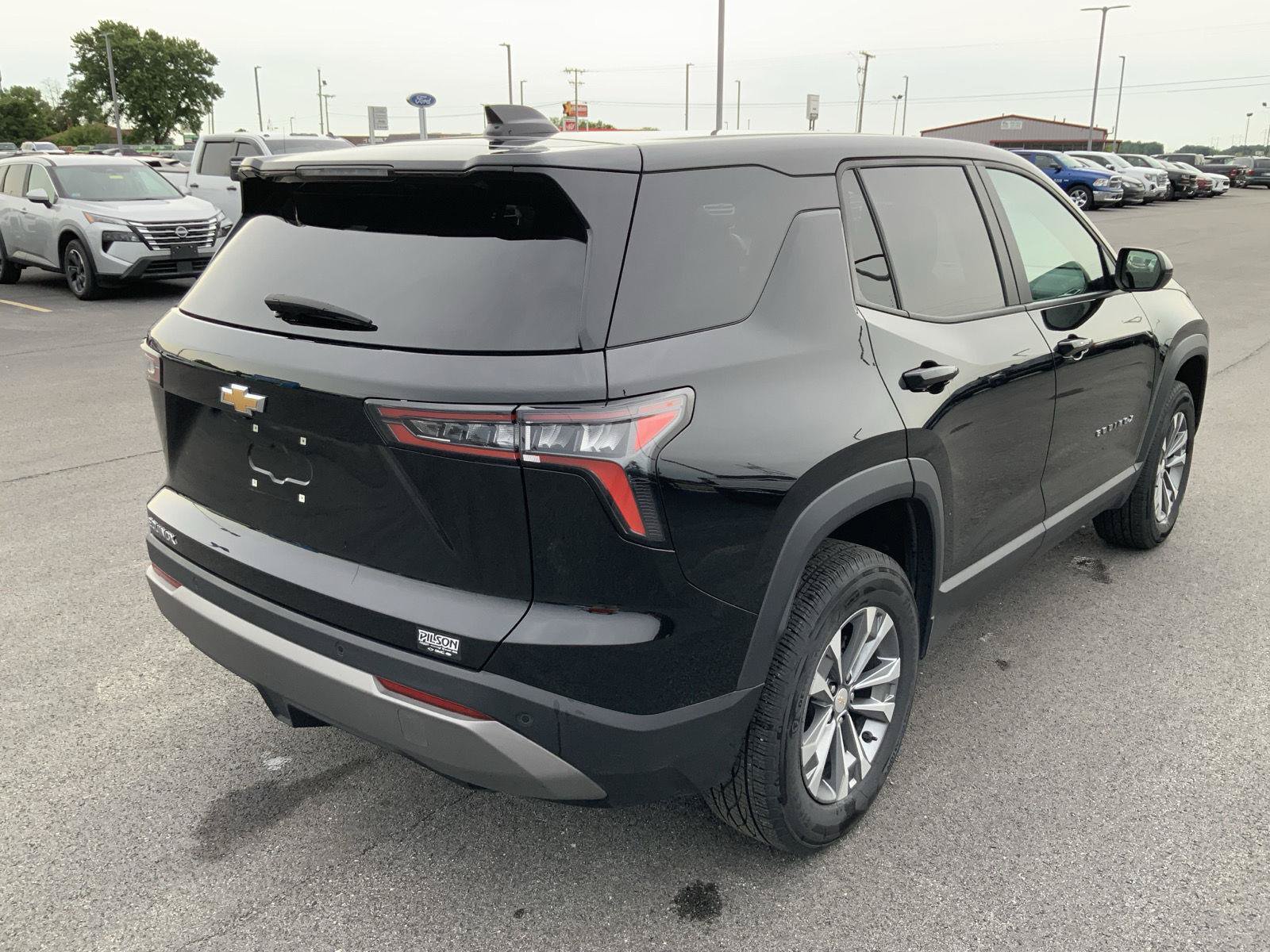 Used 2025 Chevrolet Equinox LT FWD image 12