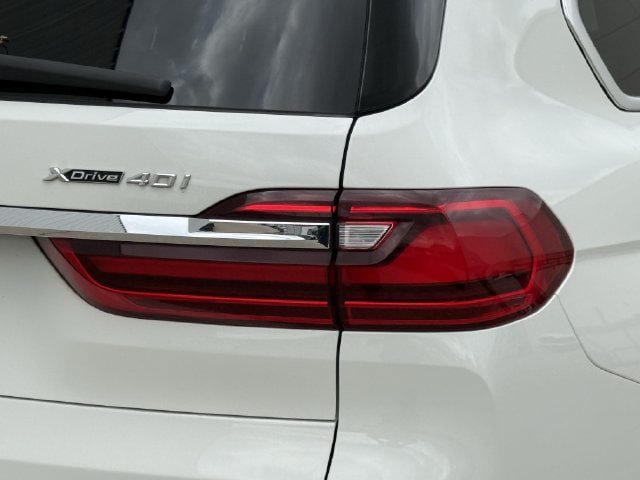 Used 2020 BMW X7 xDrive40i w/ Premium Package AWD/4WD image 7