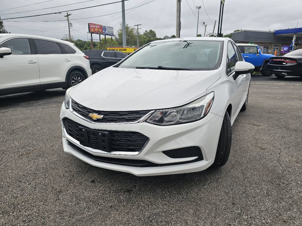 Used 2017 Chevrolet Cruze LS FWD image 3