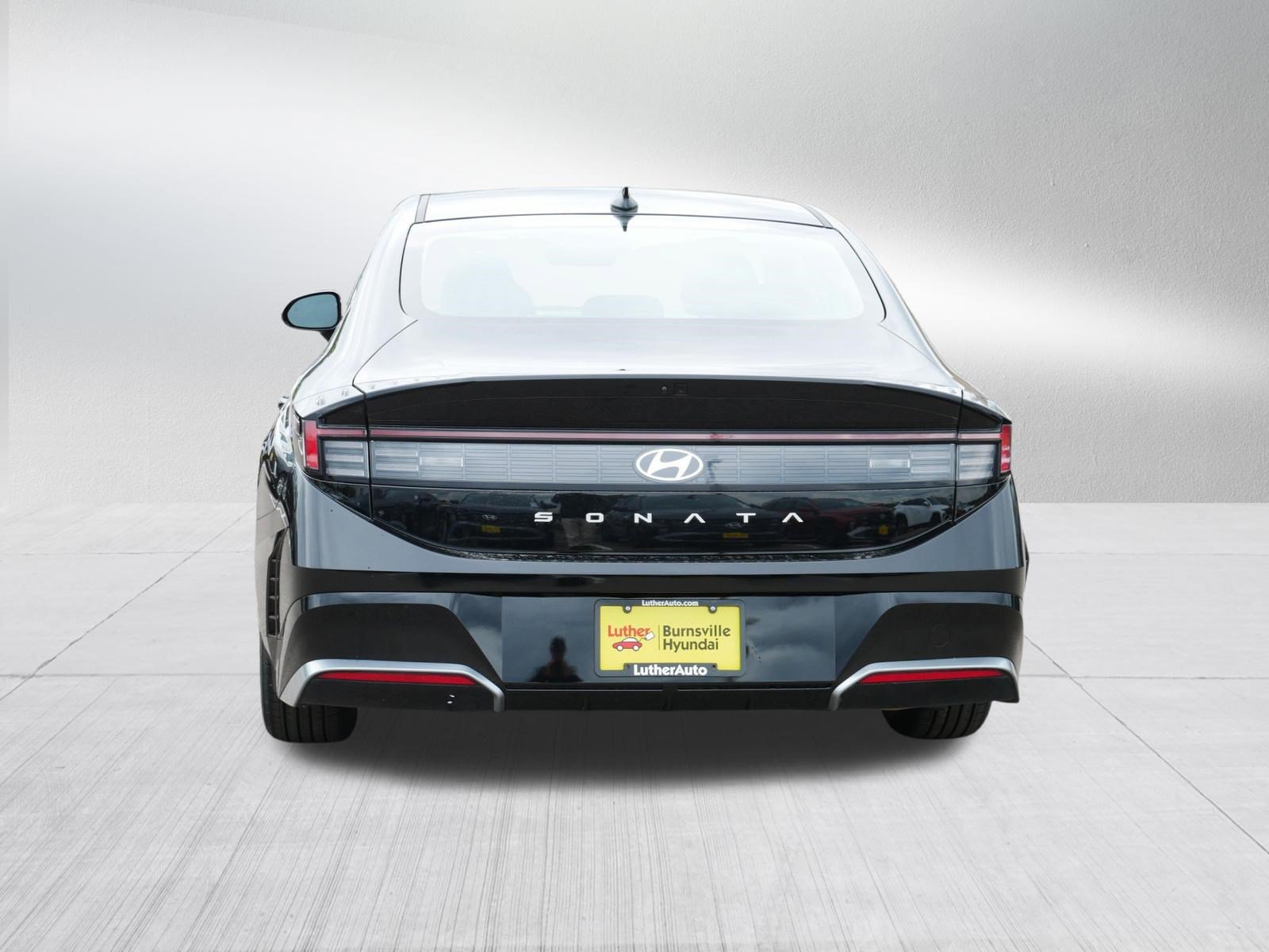 Certified 2025 Hyundai Sonata SEL FWD image 6