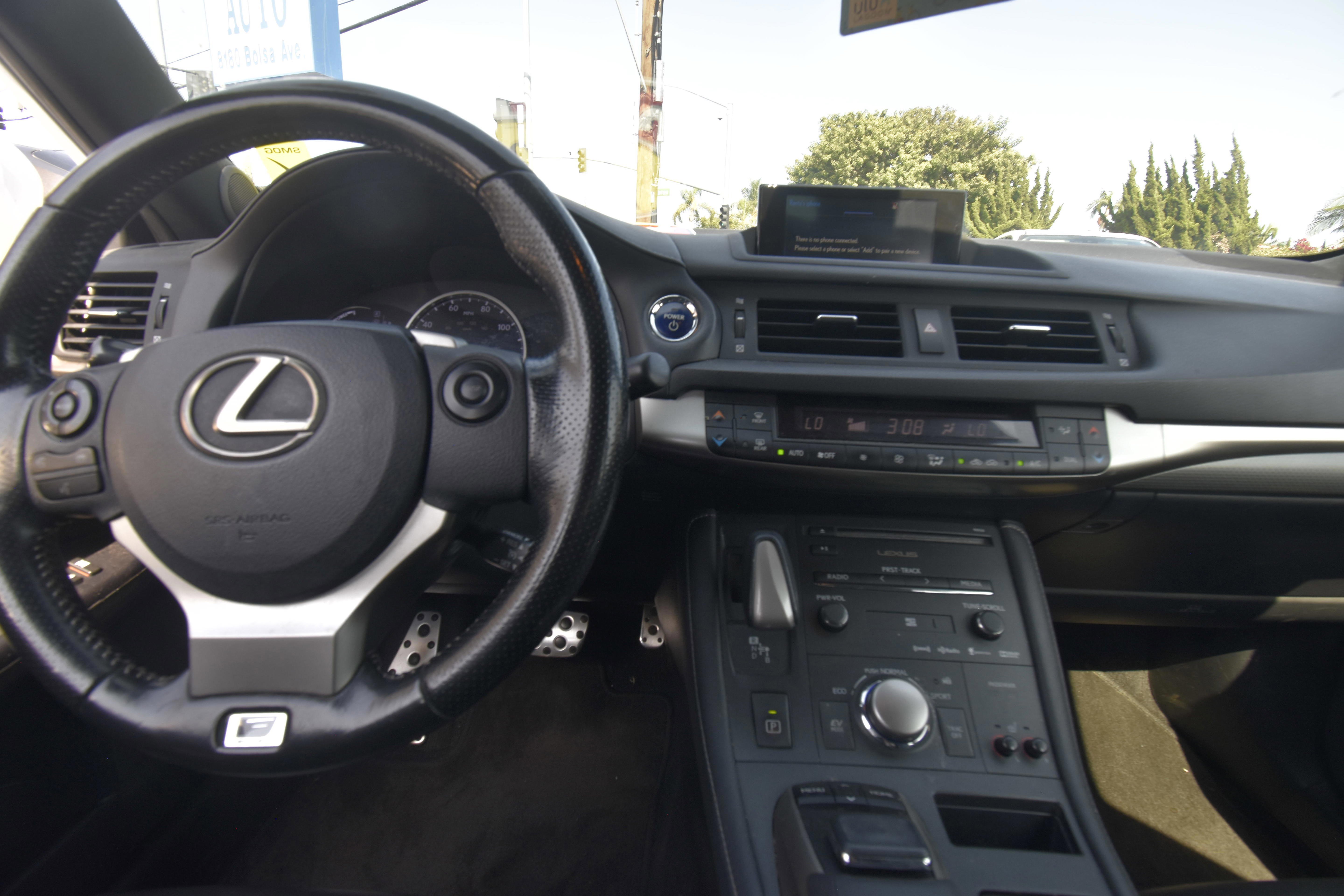 Used 2017 Lexus CT 200h w/ F-Sport Package image 7