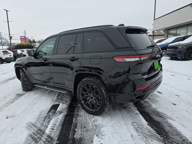 Used 2024 Jeep Grand Cherokee Summit image 4