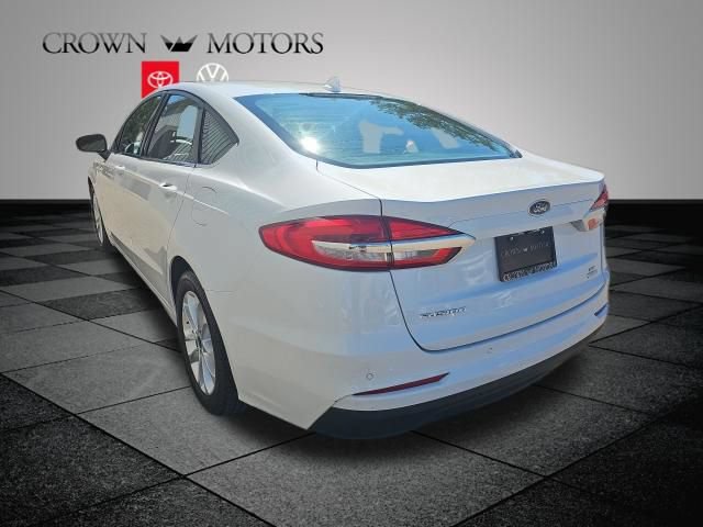 Used 2020 Ford Fusion SE FWD image 4