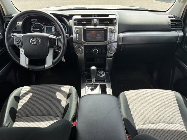 Used 2017 Toyota 4Runner SR5 AWD/4WD image 11