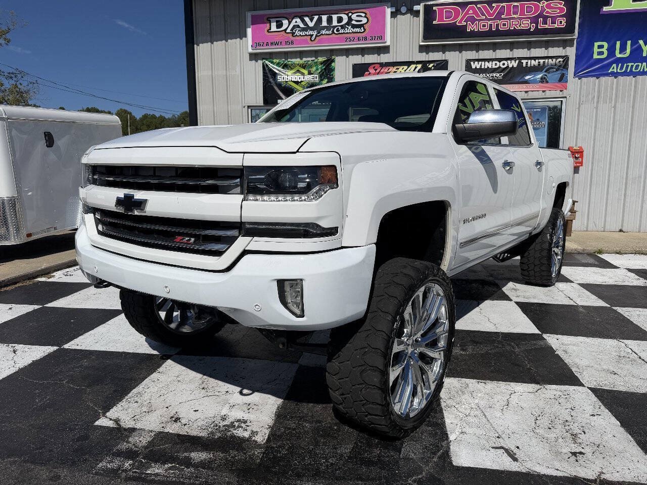 Used 2016 Chevrolet Silverado 1500 LTZ Z71 w/ LTZ Plus Package AWD/4WD image 2