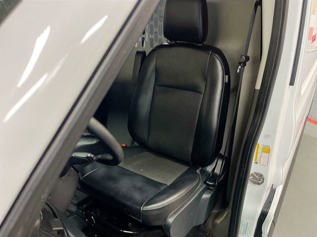 Used 2023 Ford E-Transit Medium Roof image 19