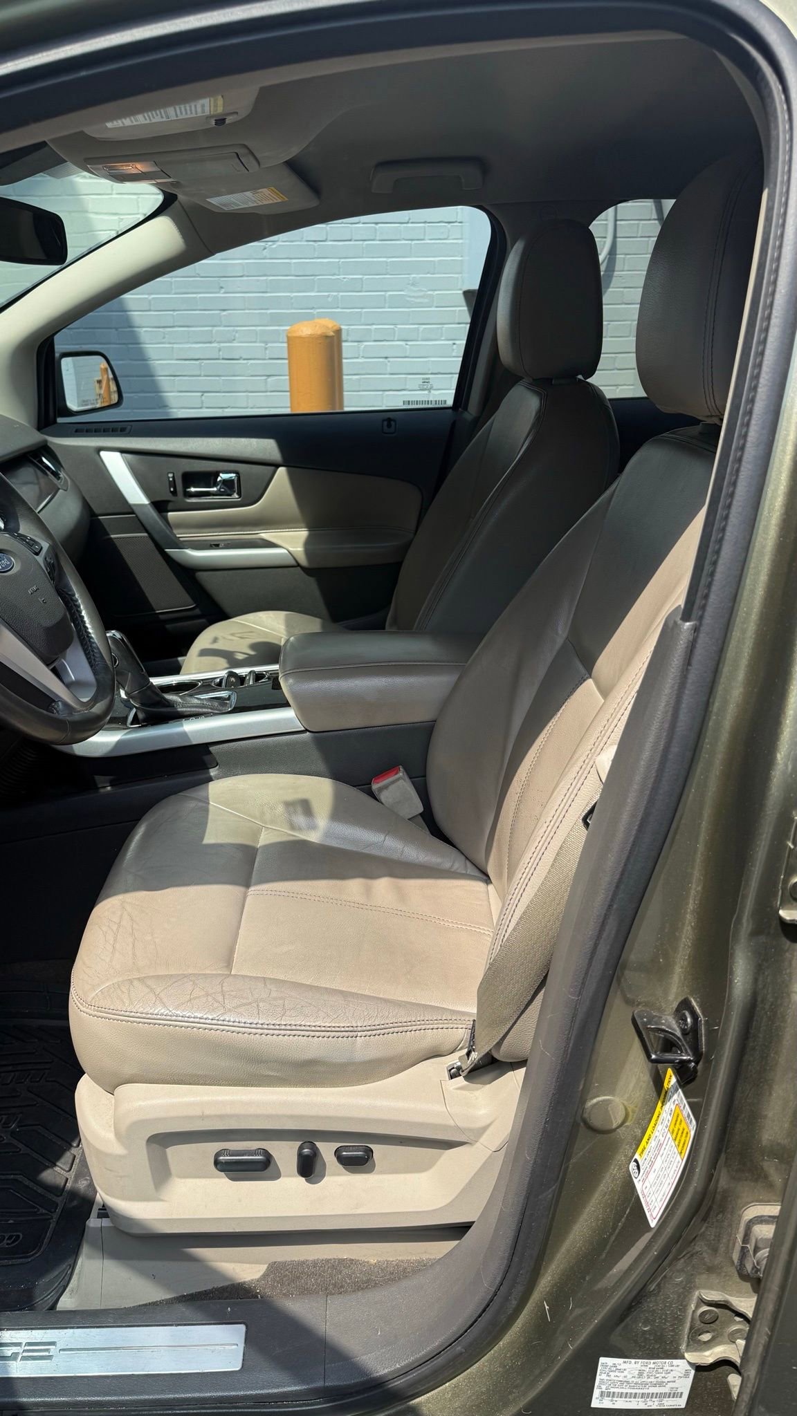 Used 2013 Ford Edge Limited w/ Driver Entry Pkg FWD image 12