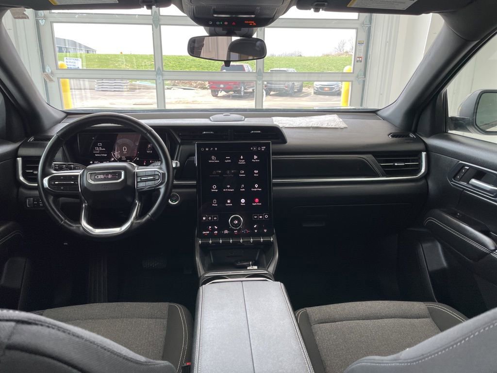Used 2025 GMC Terrain Elevation AWD/4WD image 16