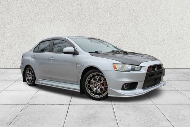 Used 2011 Mitsubishi Lancer Evolution MR image 2