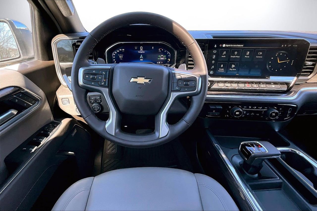 Used 2025 Chevrolet Silverado 1500 LTZ w/ Z71 Off-Road Package image 11
