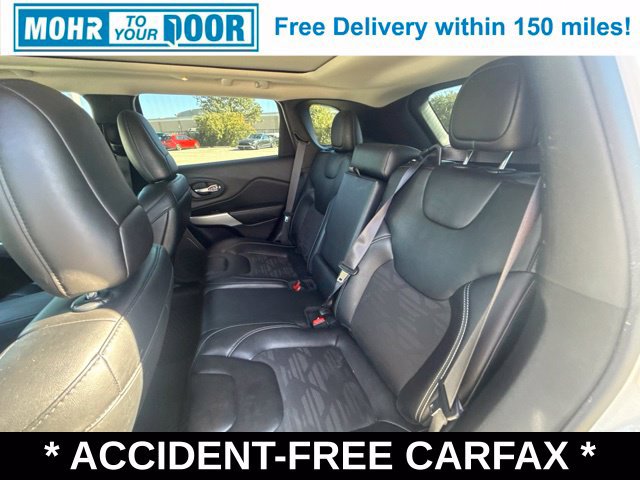 Used 2022 Jeep Cherokee Latitude w/ Sun & Sound Group AWD/4WD image 36