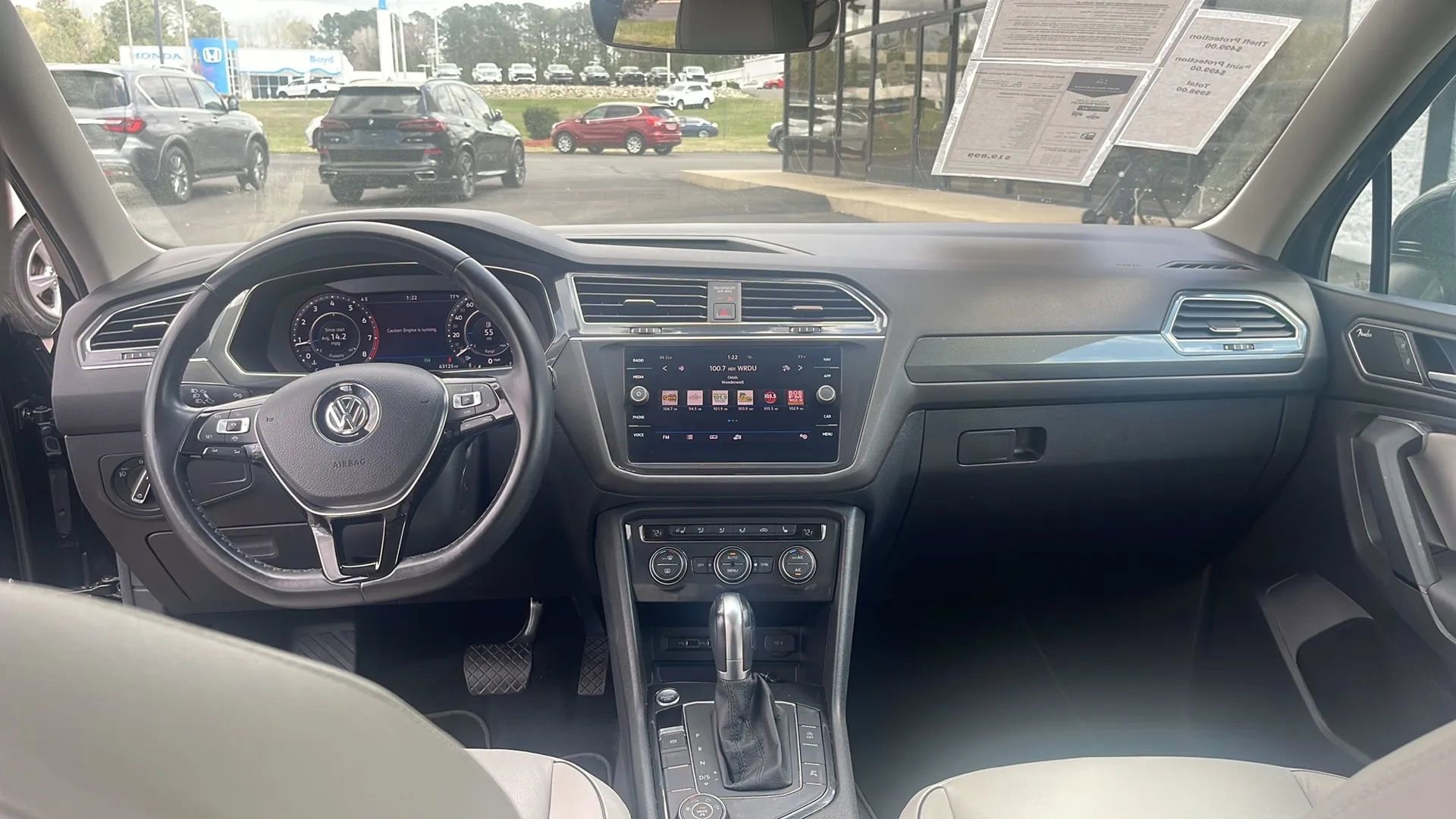 Used 2019 Volkswagen Tiguan SEL Premium image 30