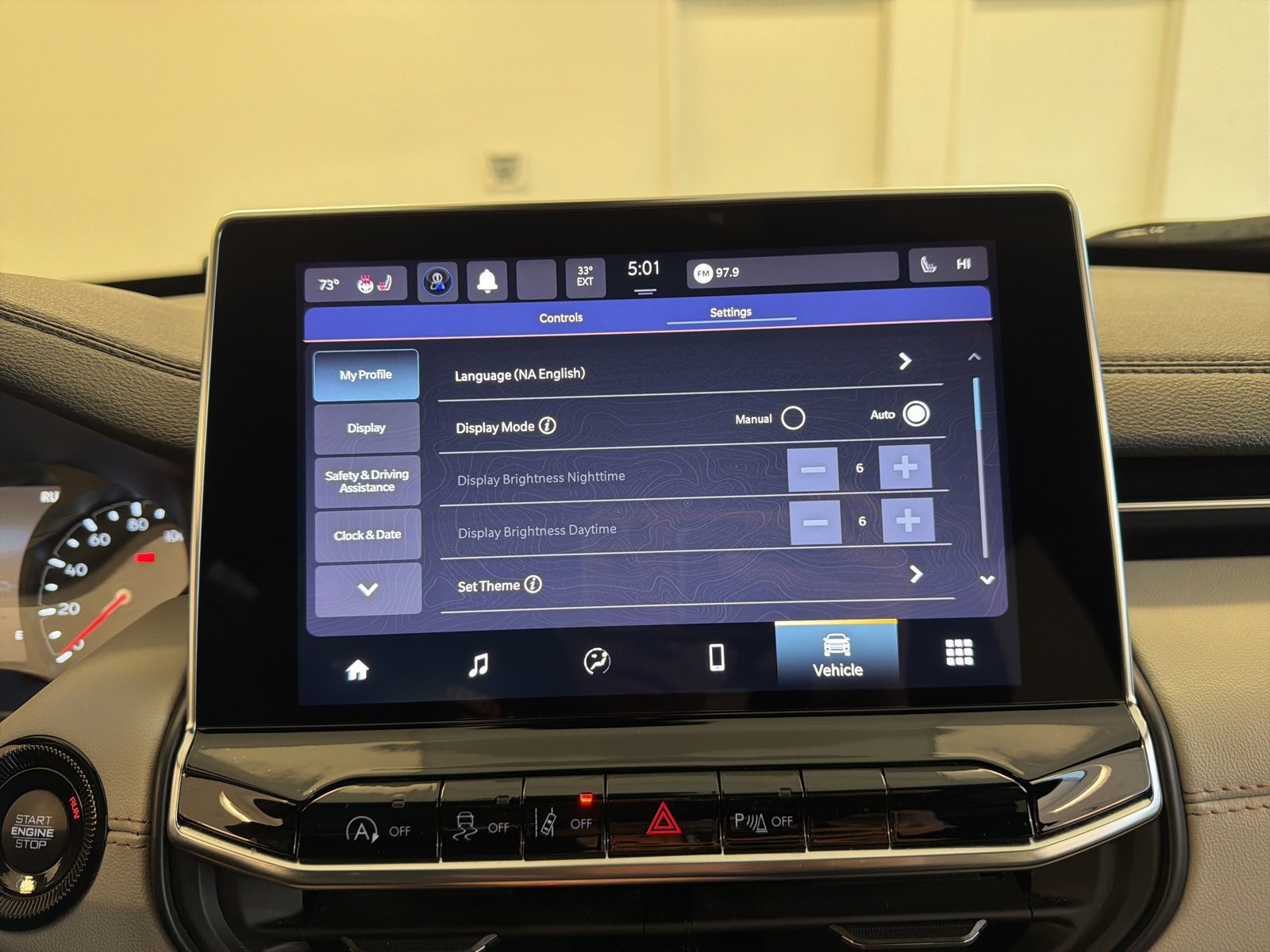 Used 2024 Jeep Compass Limited image 19