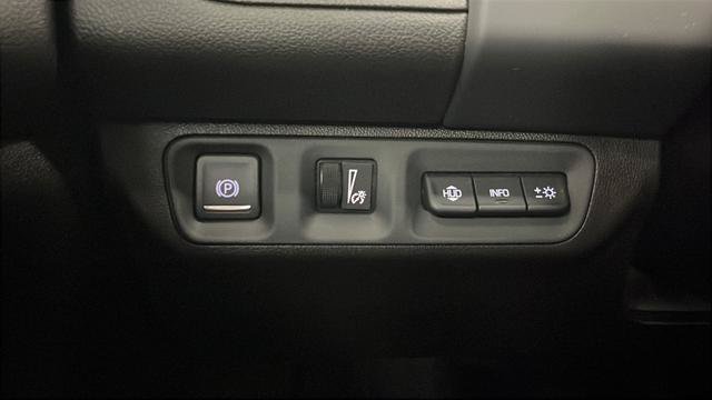 Used 2022 GMC Acadia AT4 w/ Technology Package AWD/4WD image 36