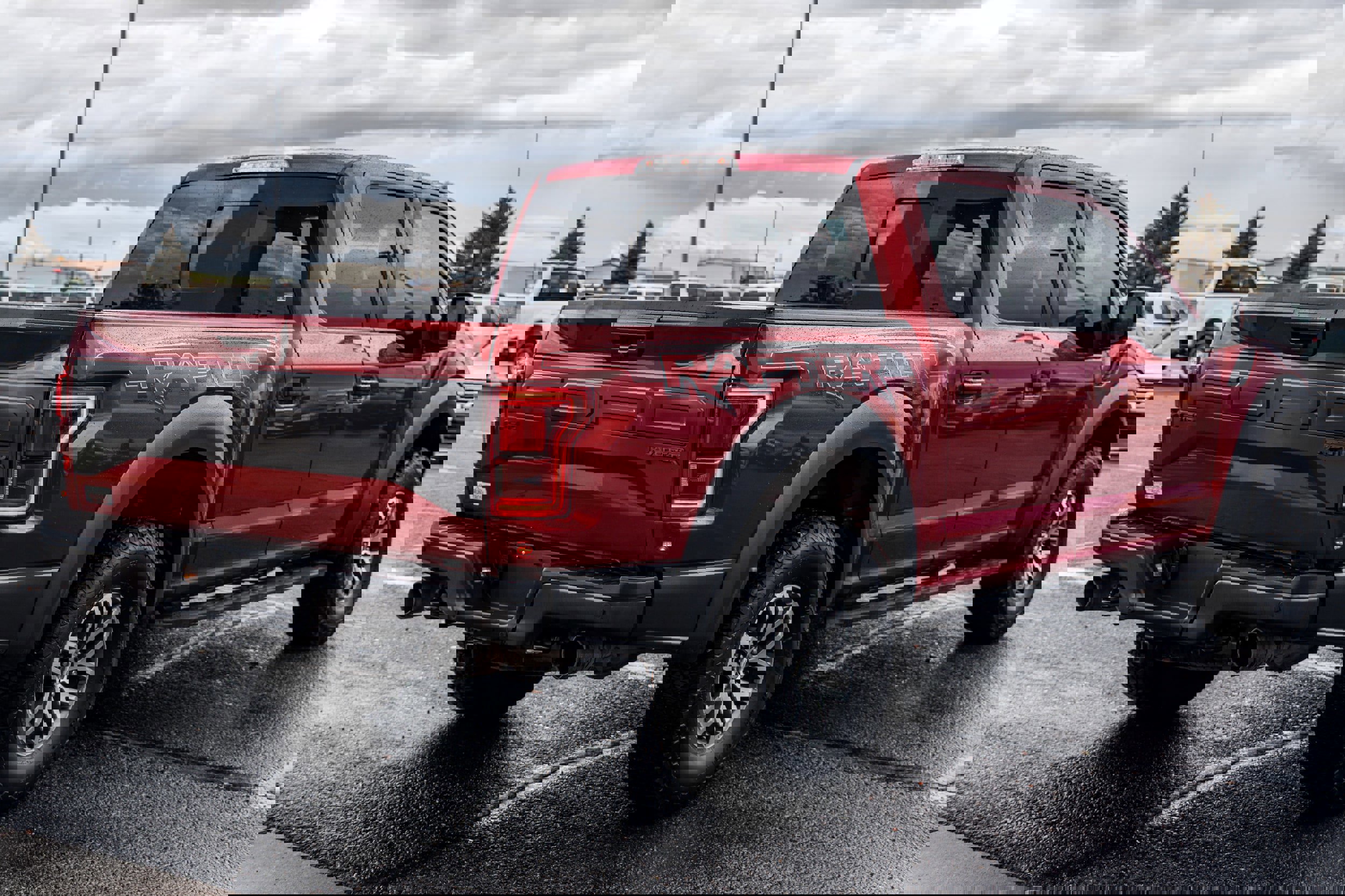 Used 2018 Ford F150 Raptor w/ Equipment Group 802A Luxury image 4