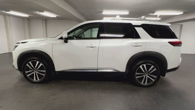 Used 2025 Nissan Pathfinder Platinum AWD/4WD image 5