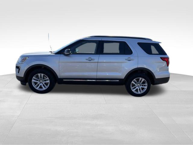 Used 2019 Ford Explorer XLT w/ Equipment Group 201A AWD/4WD image 4