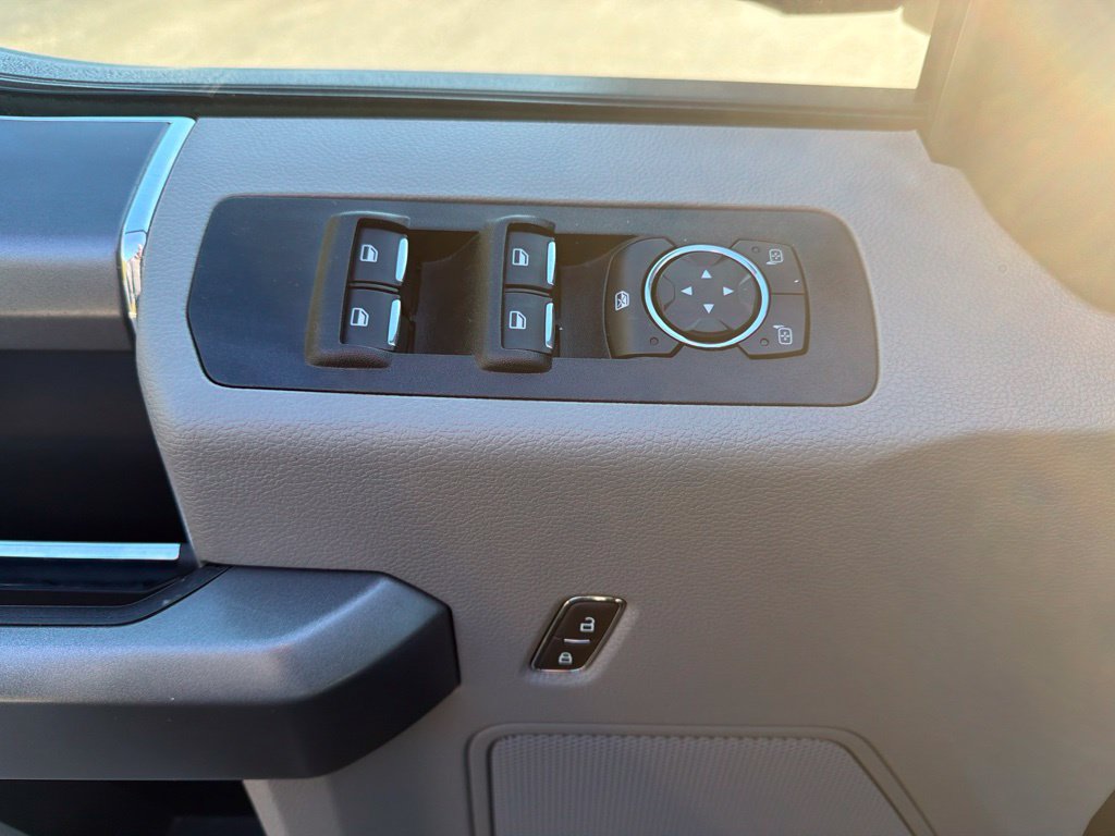 Used 2017 Ford F150 XLT w/ Equipment Group 302A Luxury RWD image 16