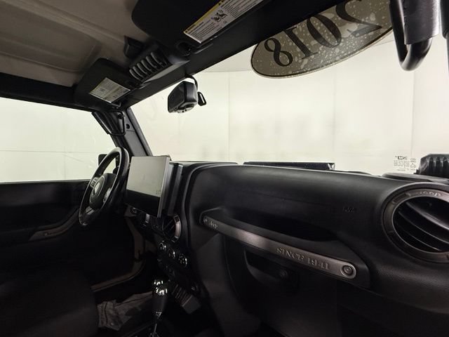 Used 2018 Jeep Wrangler Unlimited Sport S AWD/4WD image 27