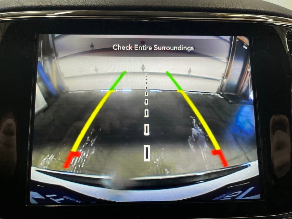 Used 2021 Jeep Grand Cherokee Limited image 18