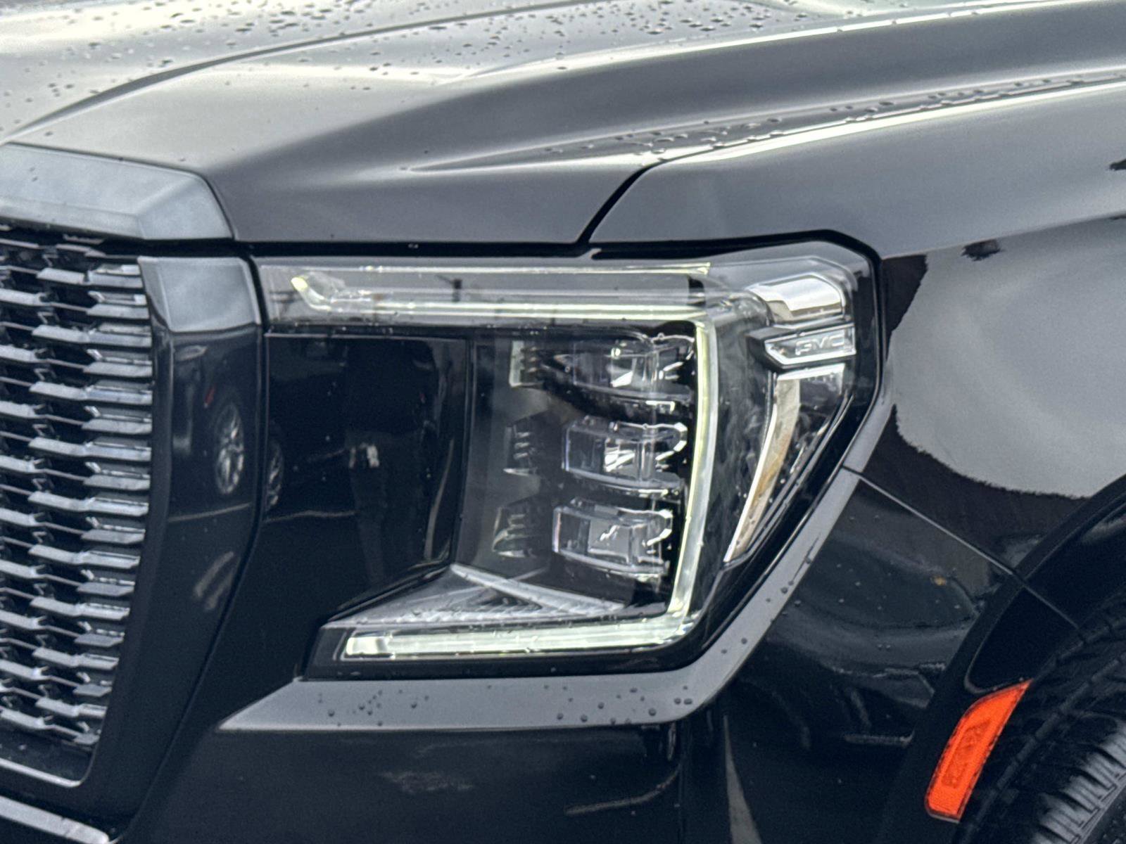 Used 2023 GMC Yukon Denali Ultimate image 30