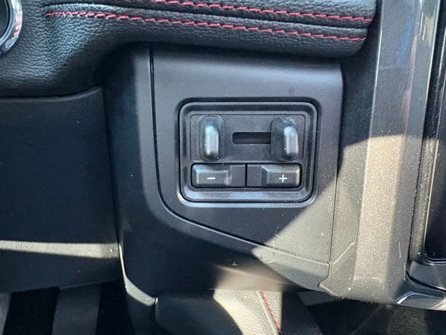 Used 2023 Ford Expedition Limited image 32