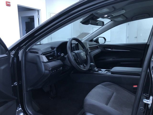 Used 2025 Toyota Camry LE image 11