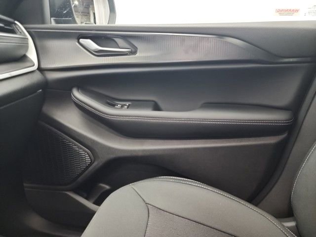 New 2025 Jeep Grand Cherokee Laredo X w/ Luxury Tech Group I image 31