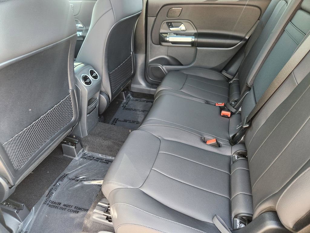 New 2025 Mercedes-Benz GLB 250 4MATIC image 25