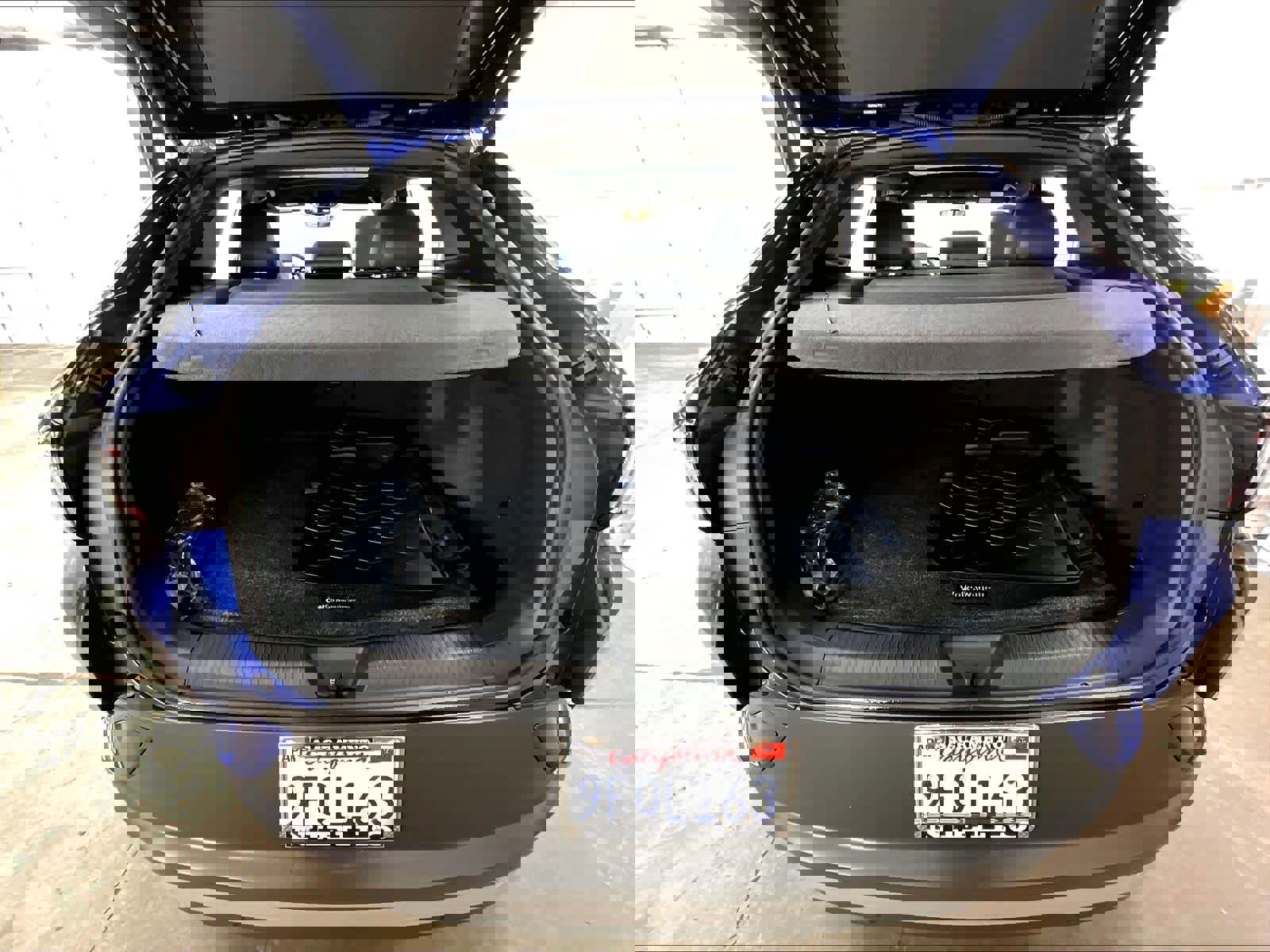 Used 2022 Volkswagen ID.4 Pro S w/ Gradient Package image 31