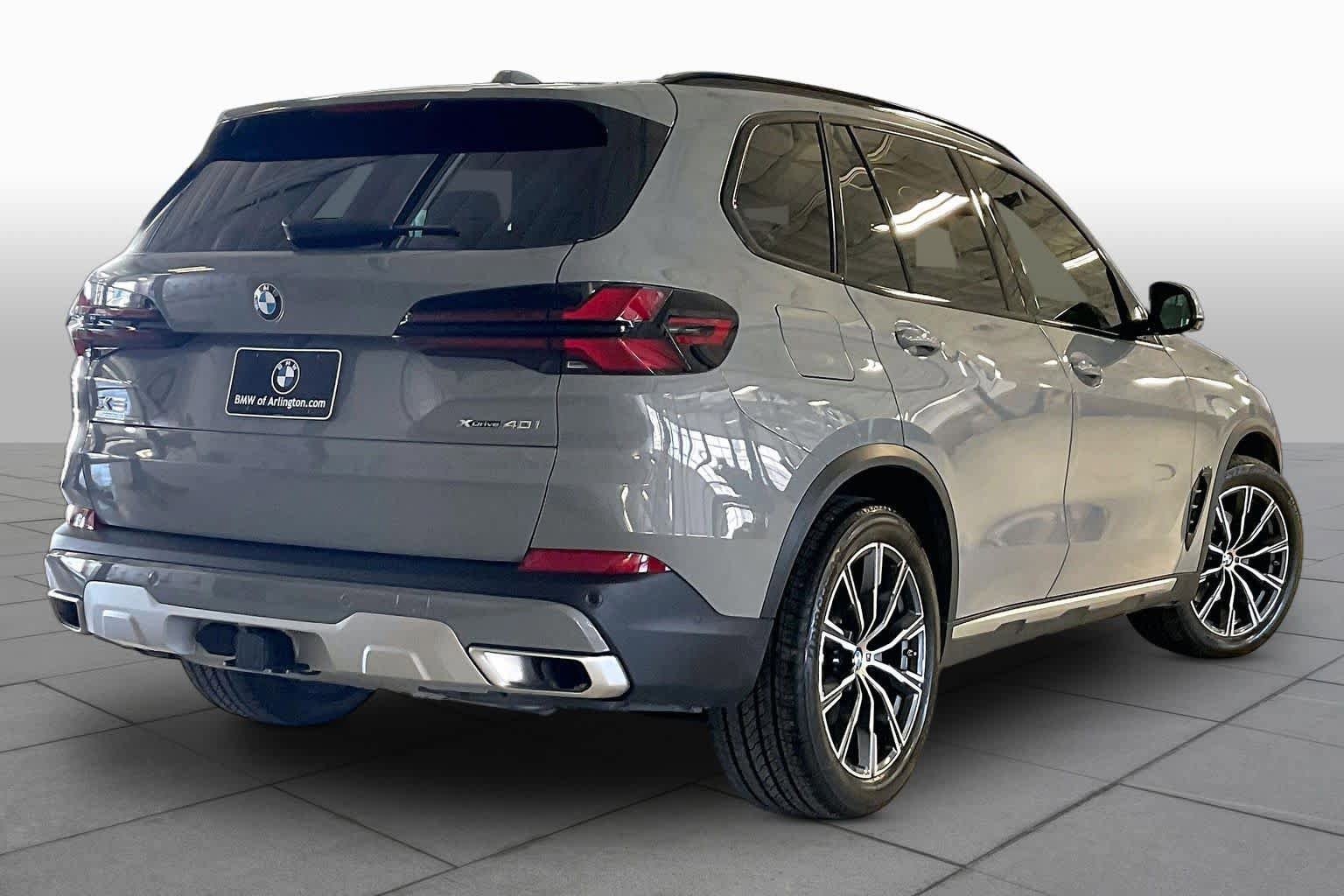 Certified 2025 BMW X5 xDrive40i w/ Parking Assistance Package AWD/4WD image 12