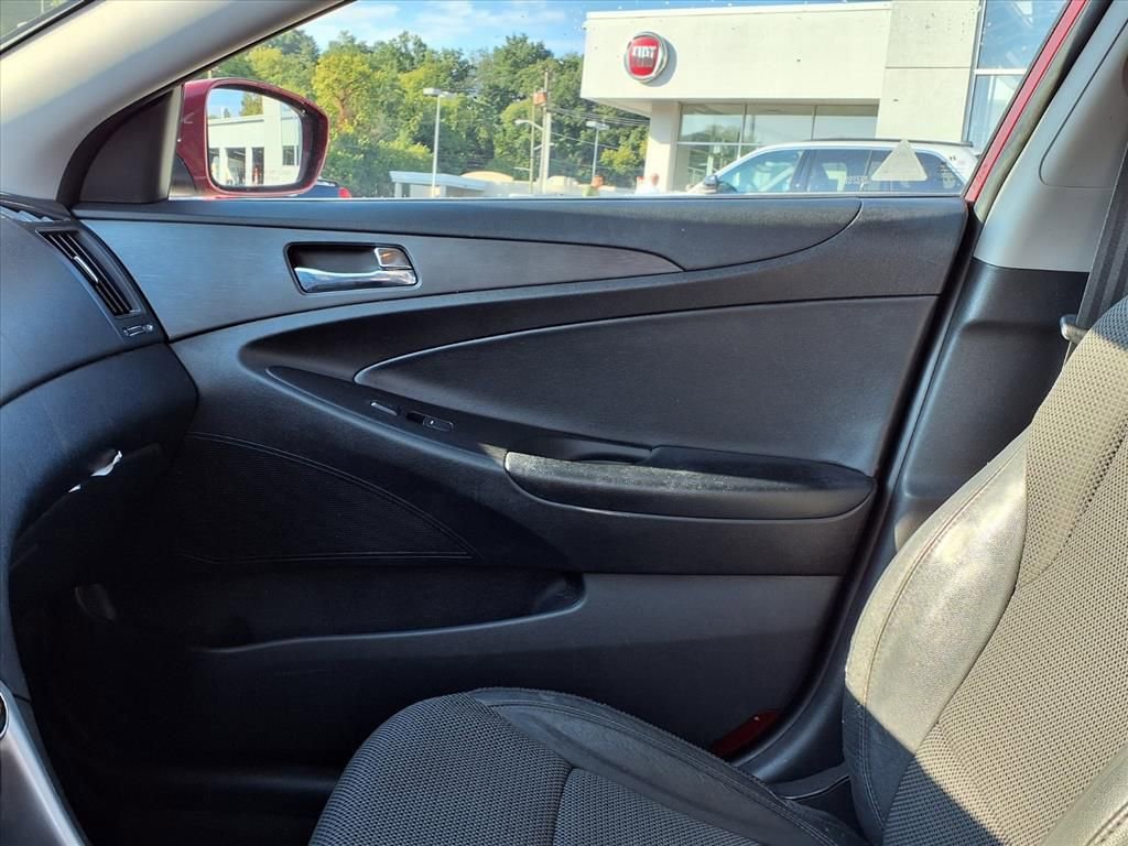 Used 2011 Hyundai Sonata SE image 27