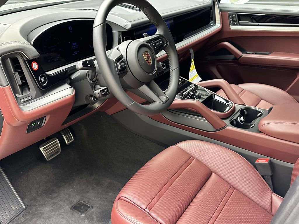 New 2025 Porsche Cayenne S AWD/4WD image 4