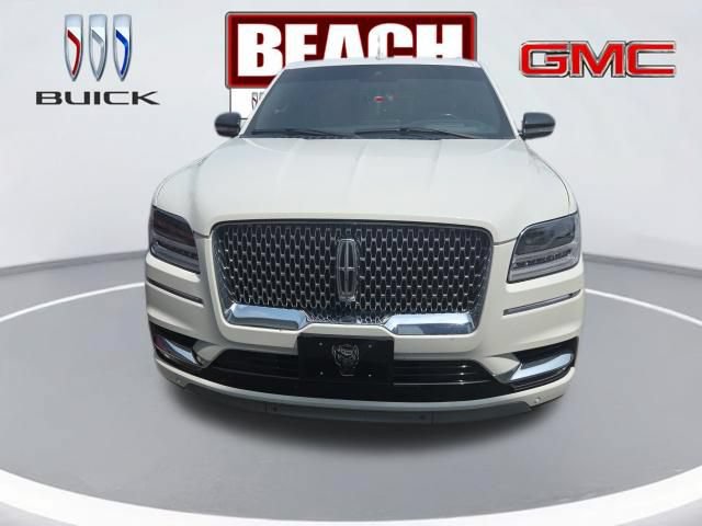 Used 2021 Lincoln Navigator Reserve AWD/4WD image 5