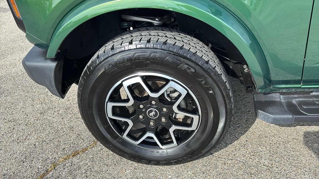 Used 2023 Ford Bronco Outer Banks image 10