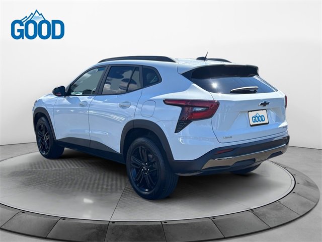 Used 2025 Chevrolet Trax ACTIV w/ Driver Confidence Package image 3