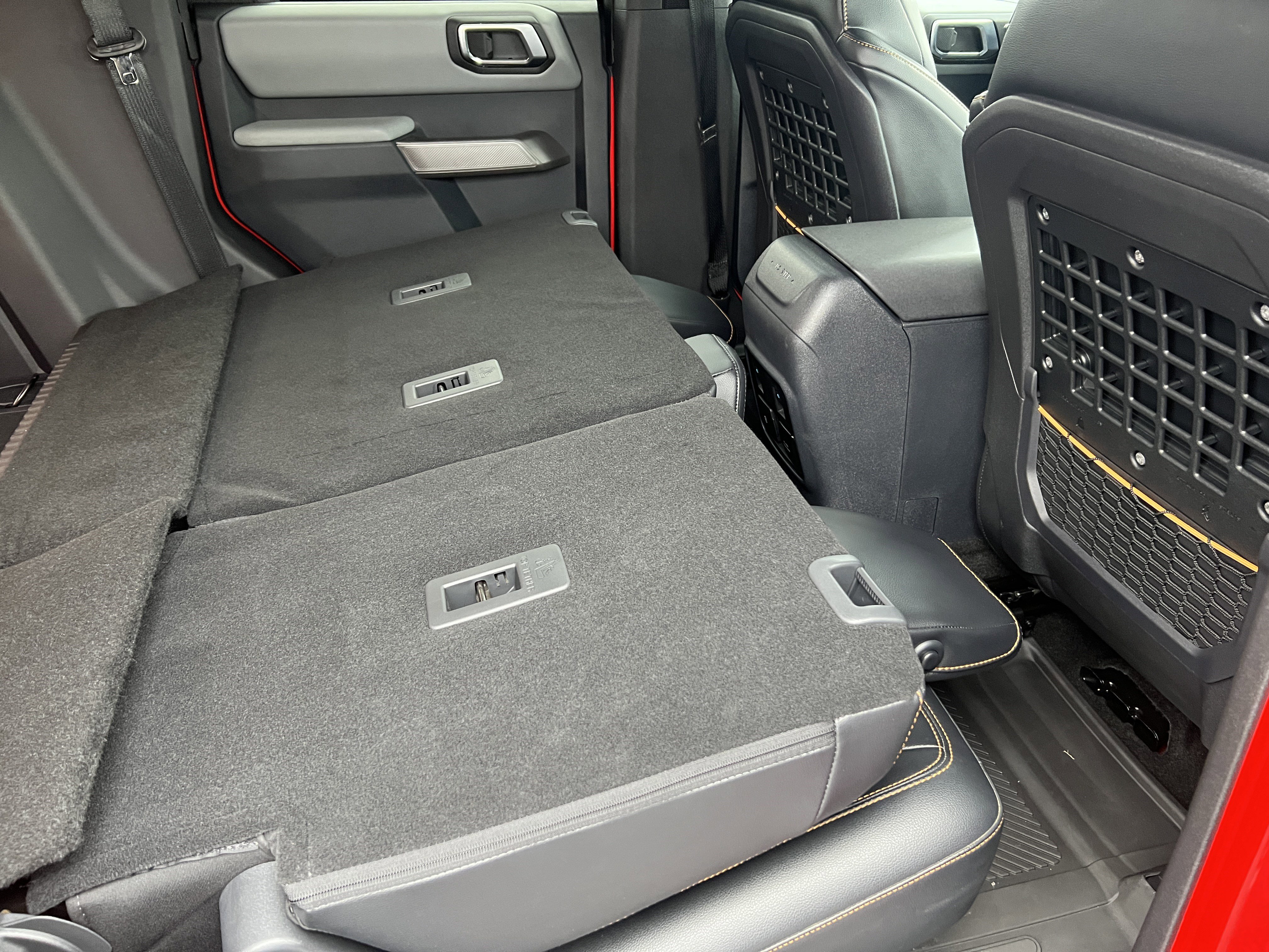 Used 2023 Ford Bronco Badlands image 23