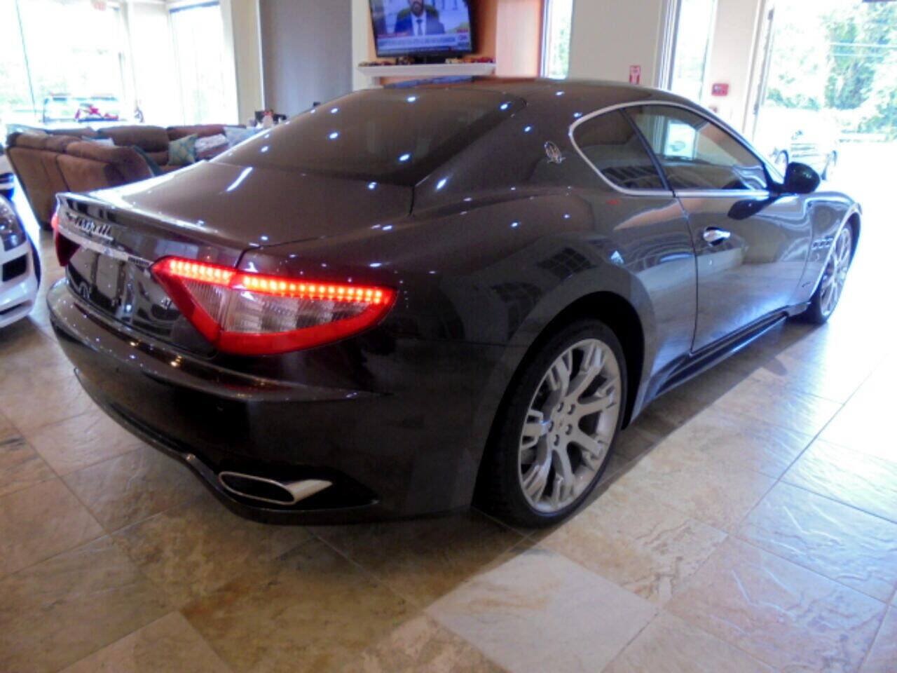 Used 2009 Maserati GranTurismo S RWD image 6