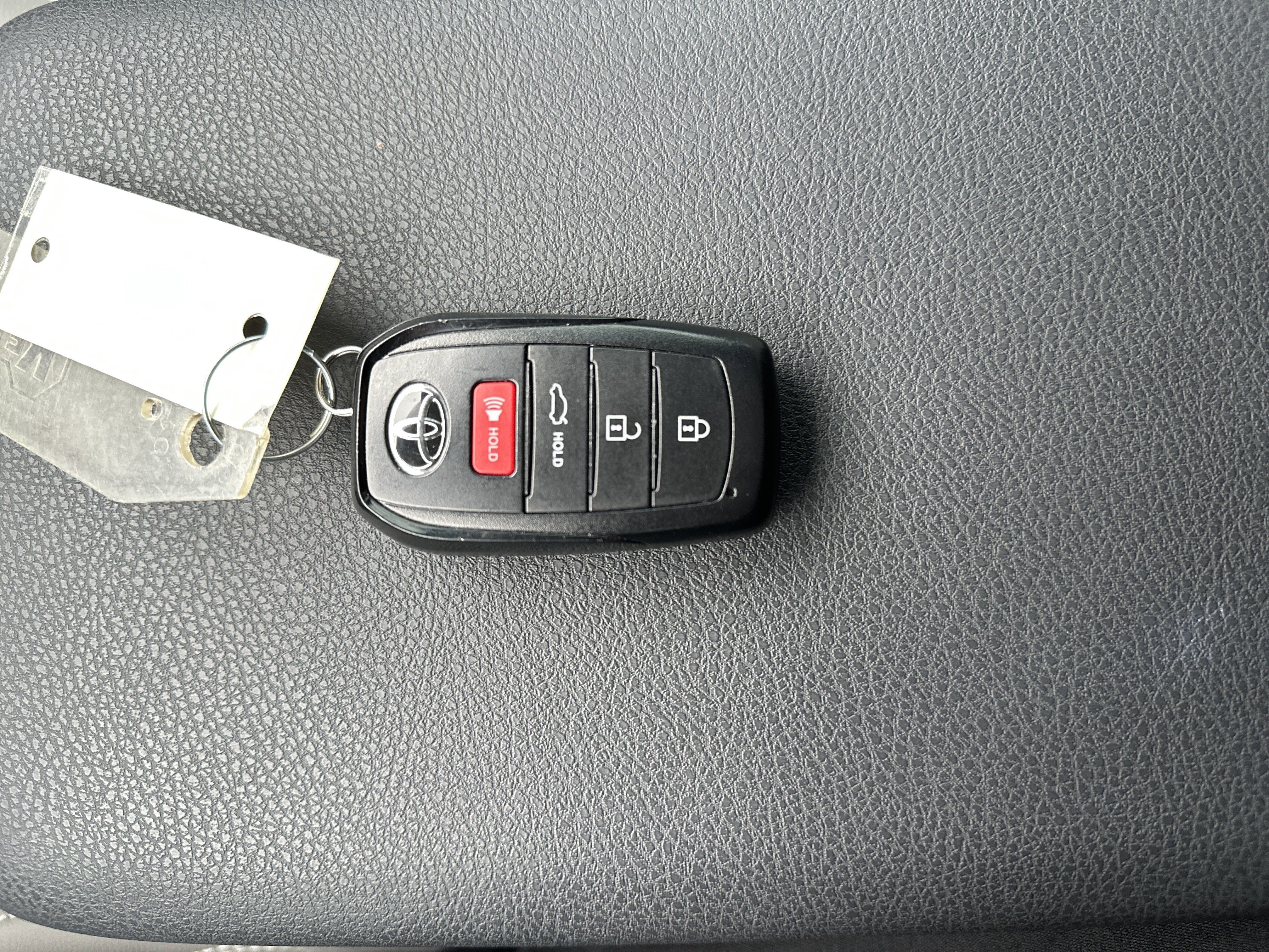 Used 2026 Toyota Camry SE AWD/4WD image 37