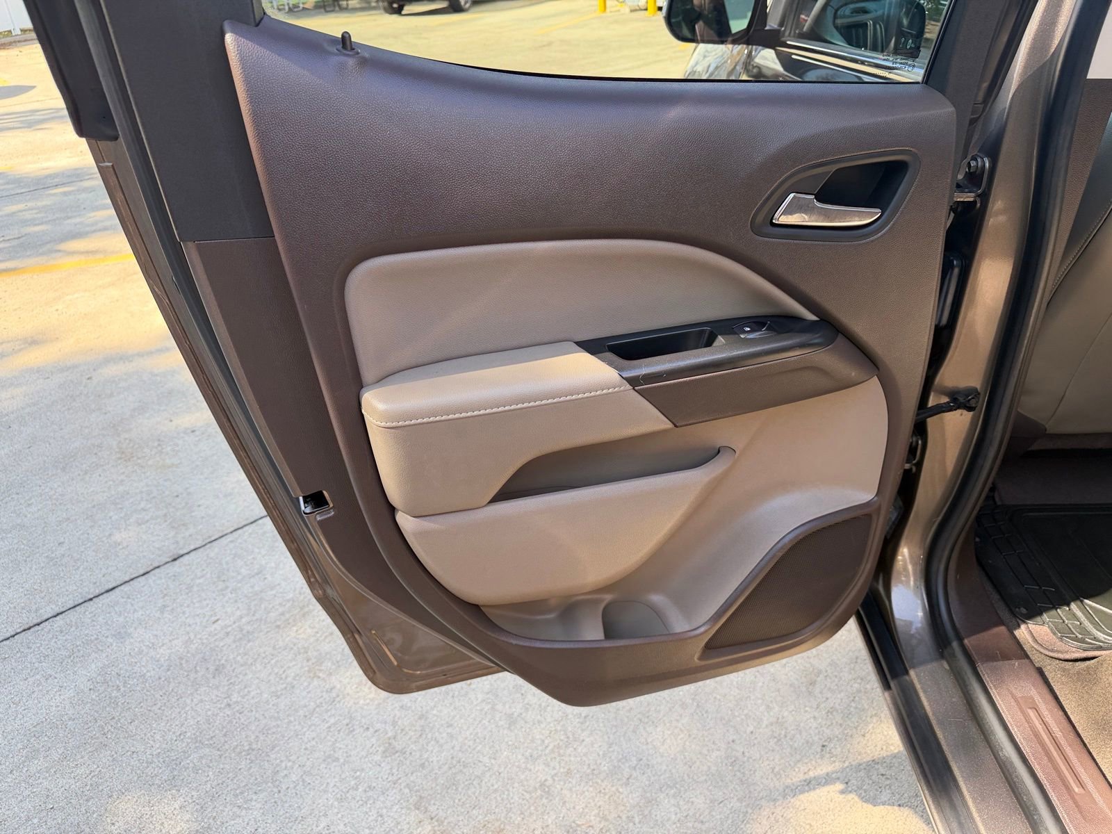 Used 2016 GMC Canyon SLT image 23