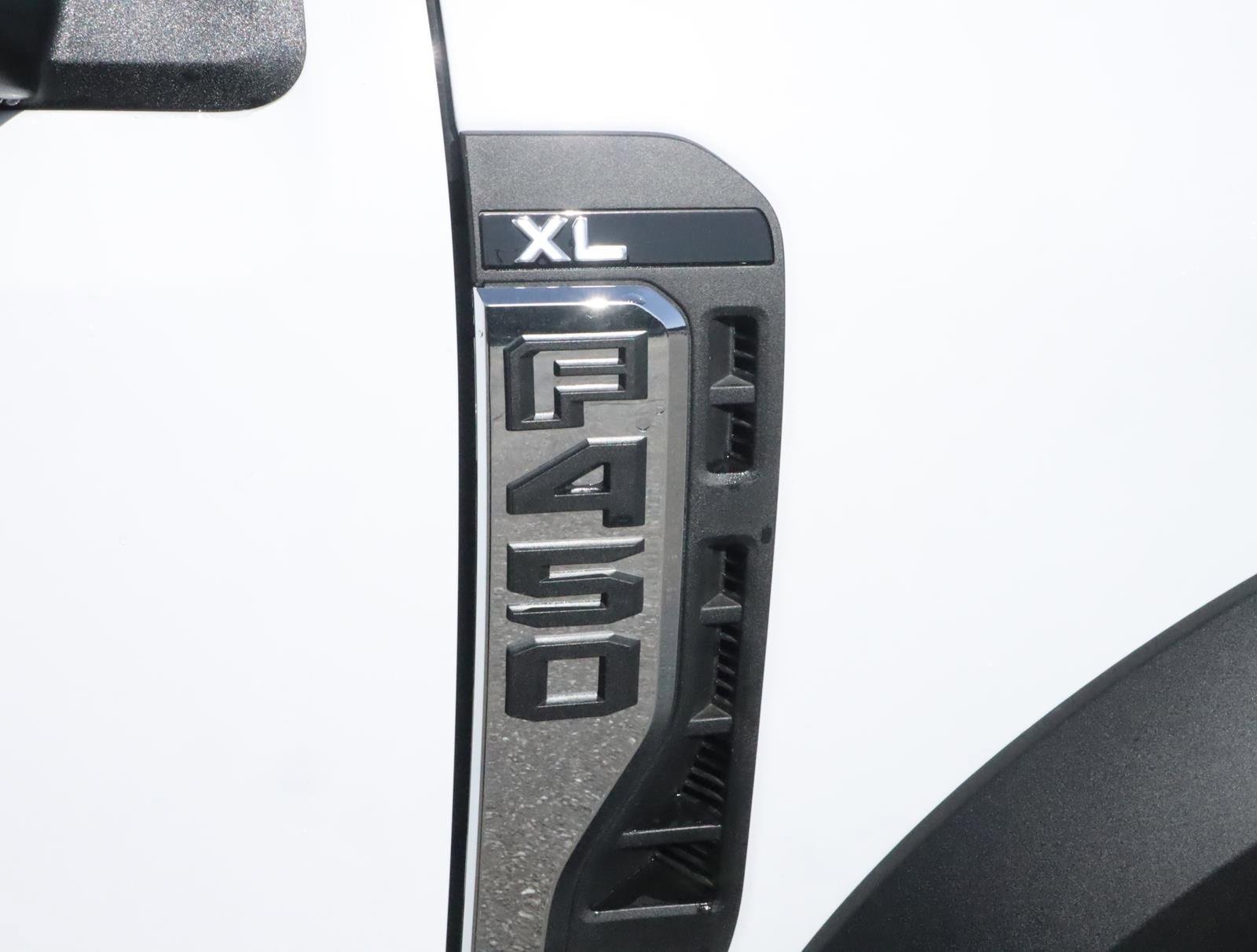 Used 2024 Ford F450 XL w/ XL Chrome Package image 24
