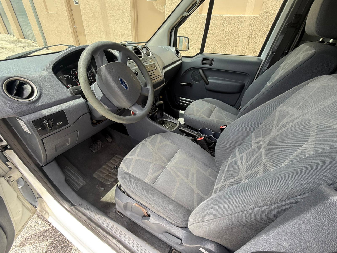 Used 2013 Ford Transit Connect XL image 17