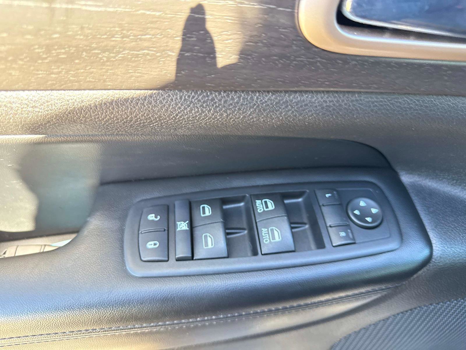 Used 2016 Jeep Grand Cherokee Laredo w/ Quick Order Package 23E image 19