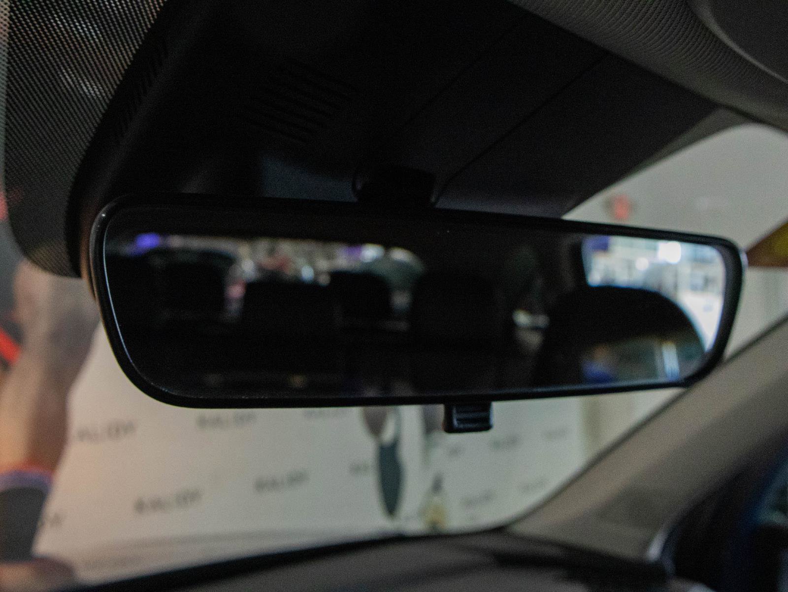 New 2025 Kia Sorento S w/ Panoramic Sunroof Package image 13