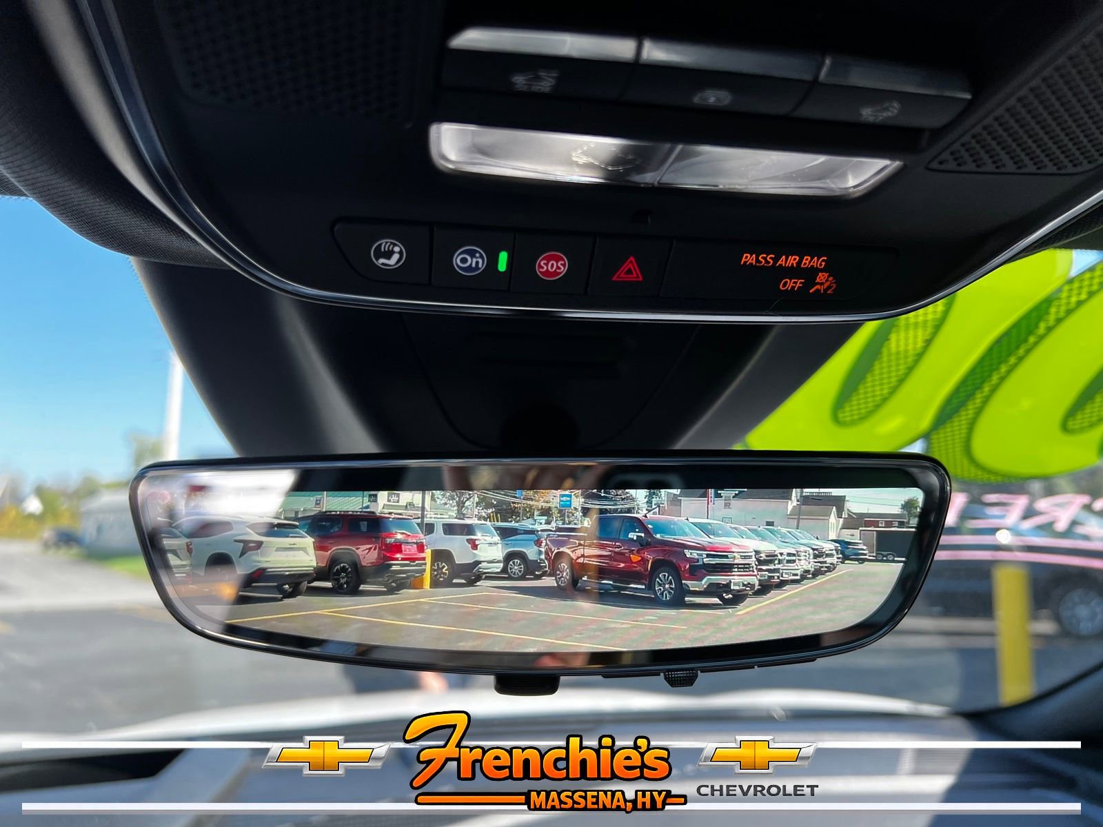 Used 2025 Chevrolet Equinox EV RS w/ Active Safety Package 3 AWD/4WD image 18