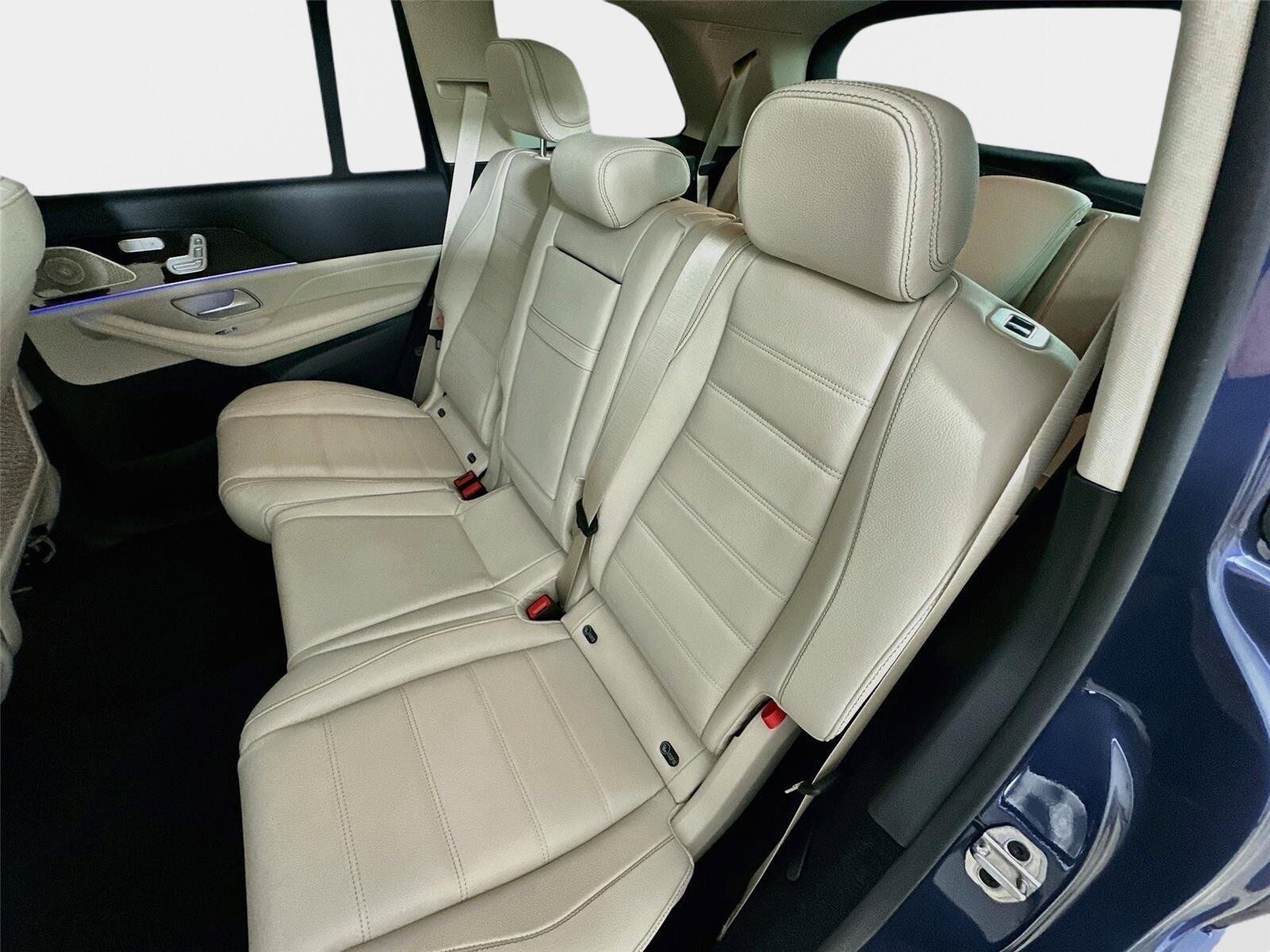 Certified 2026 Mercedes-Benz GLS 450 4MATIC image 31
