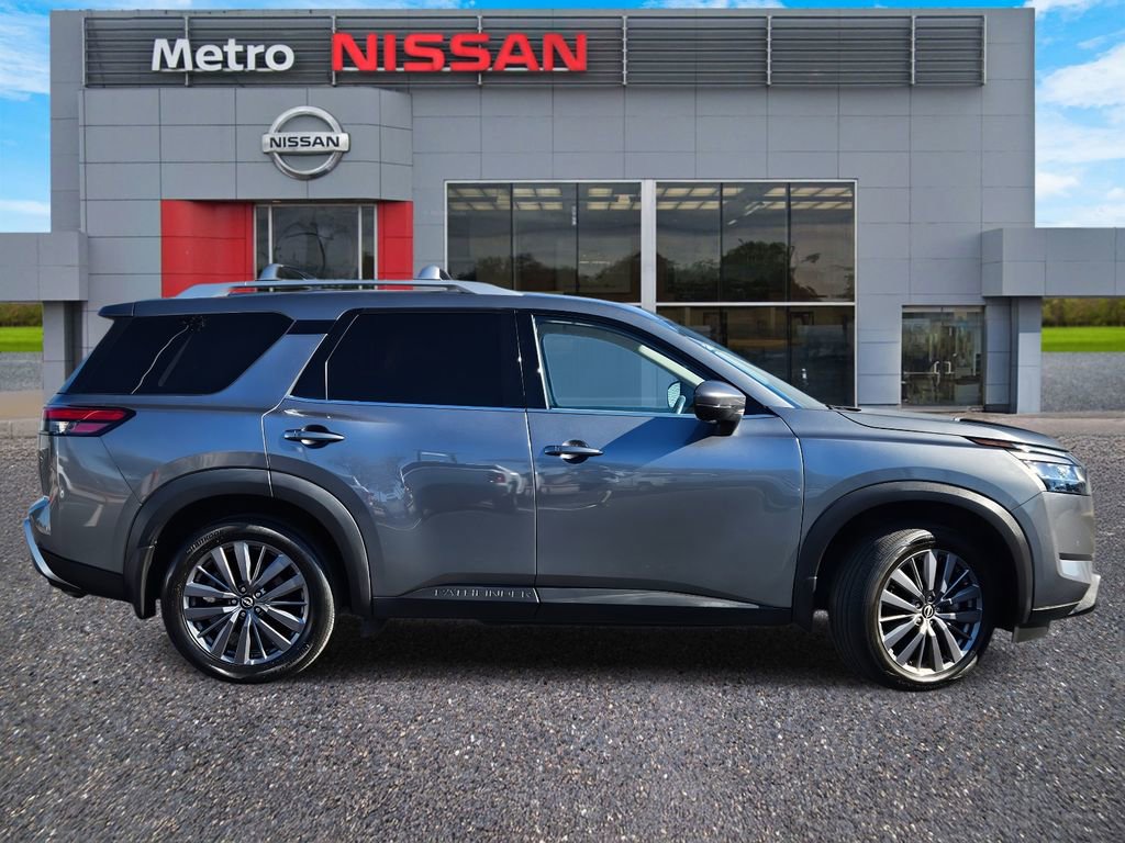Certified 2022 Nissan Pathfinder SL w/ SL Premium Package image 5