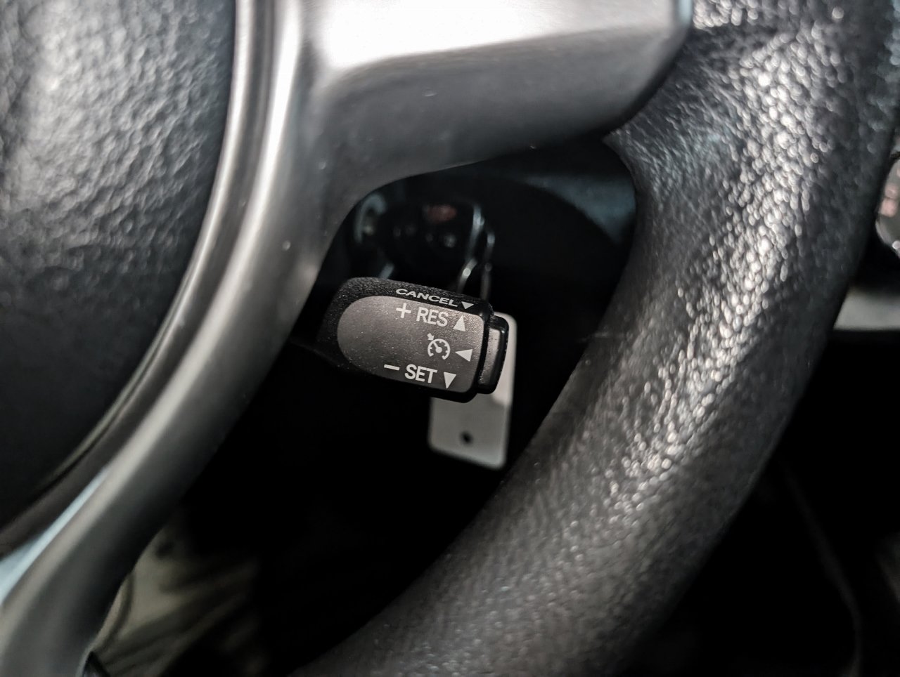 Used 2014 Toyota Yaris LE FWD image 35