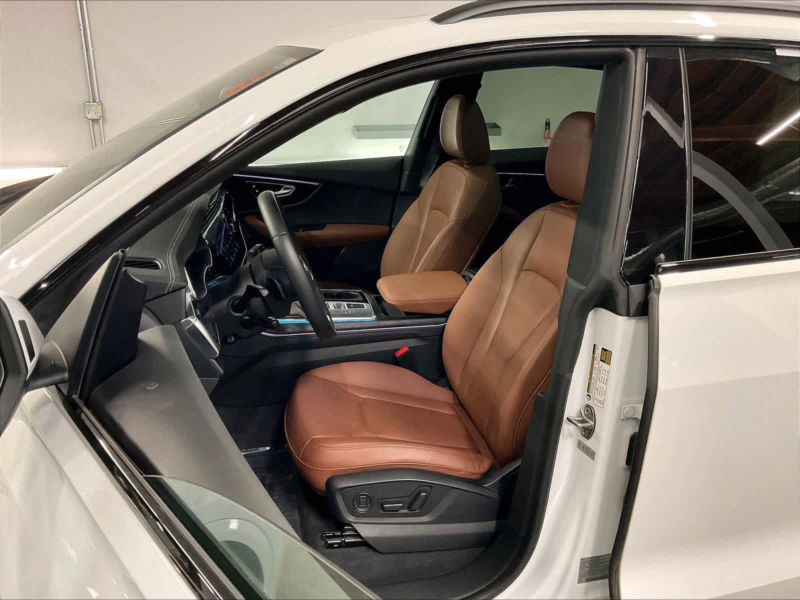 Certified 2023 Audi Q8 Premium Plus w/ Premium Plus Package AWD/4WD image 26